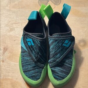 Black Diamond Kids' Aqua and Lime rock climbing shoes